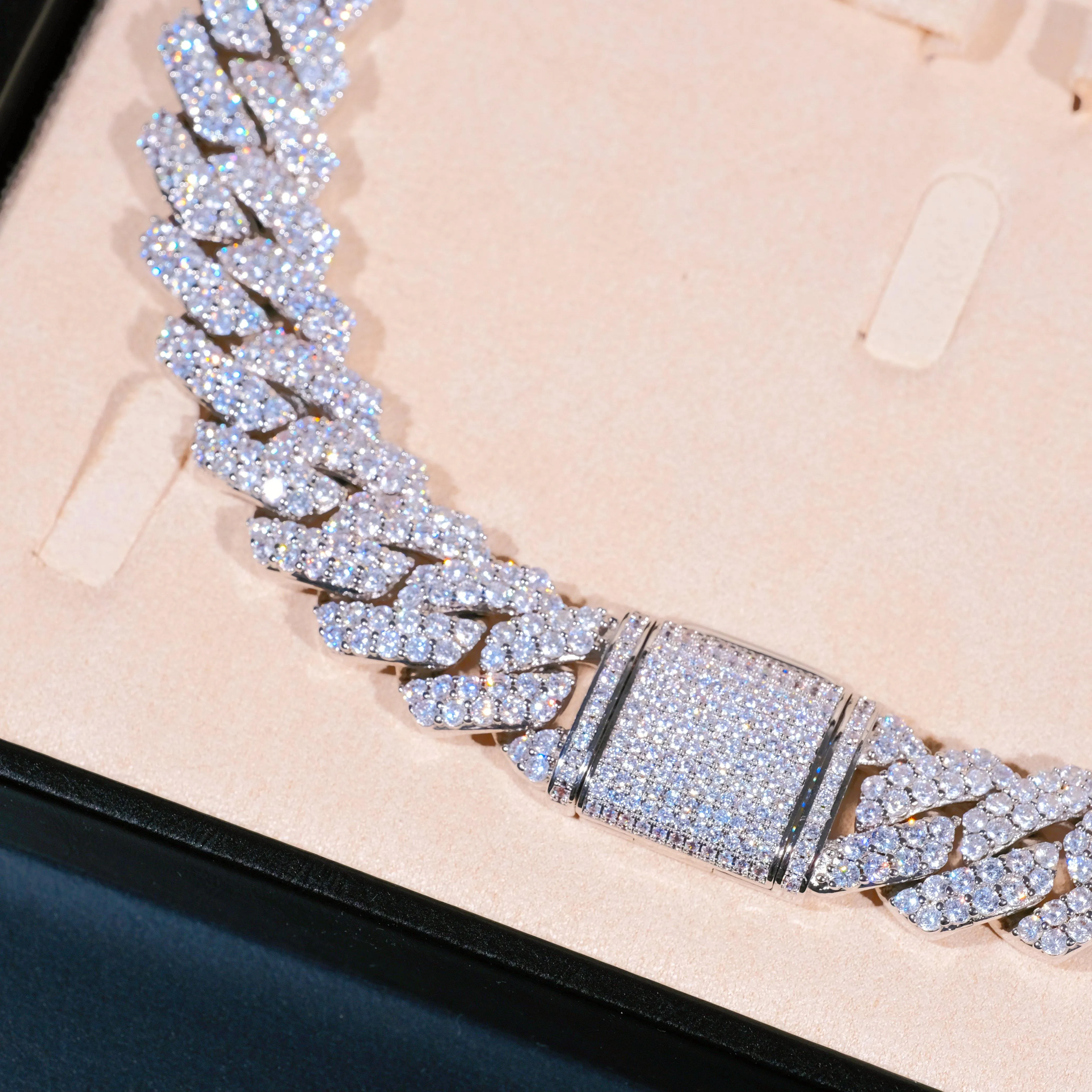 19mm 2-Row Iced Prong Cuban Chain (Reward)